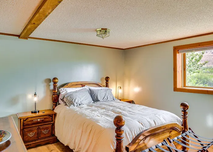 Riverfront W/ On-site Fishing & Views Holiday home Dubois