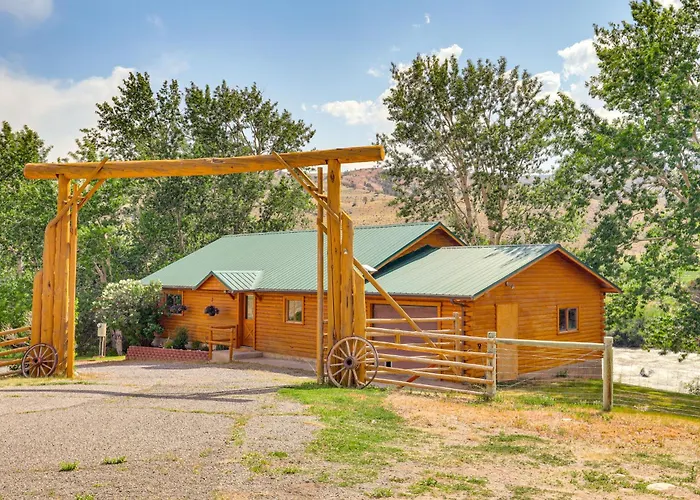 Riverfront W/ On-site Fishing & Views Holiday home Dubois
