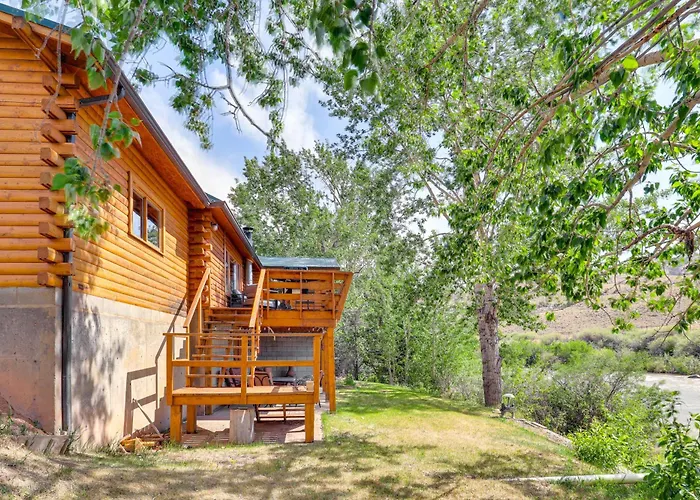 Riverfront W/ On-site Fishing & Views Dubois